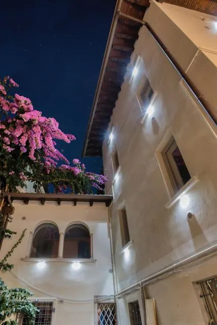 Daffy House Διαμέρισμα Ντεζεντσάνο ντελ Γκάρντα